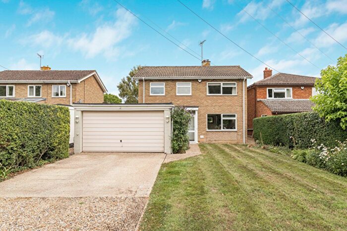 4 Bedroom Detached House For Sale In Cantelupe Road, Haslingfield, CB23