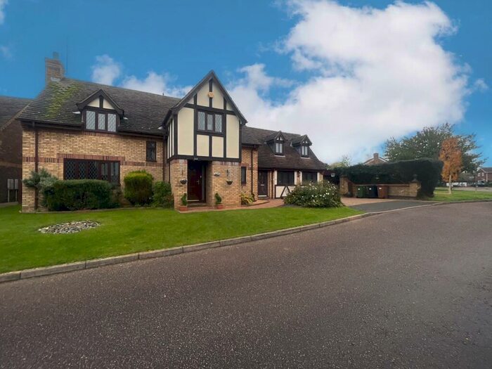 5 Bedroom Detached House For Sale In Sebrights Way, Bretton, Peterborough, PE3