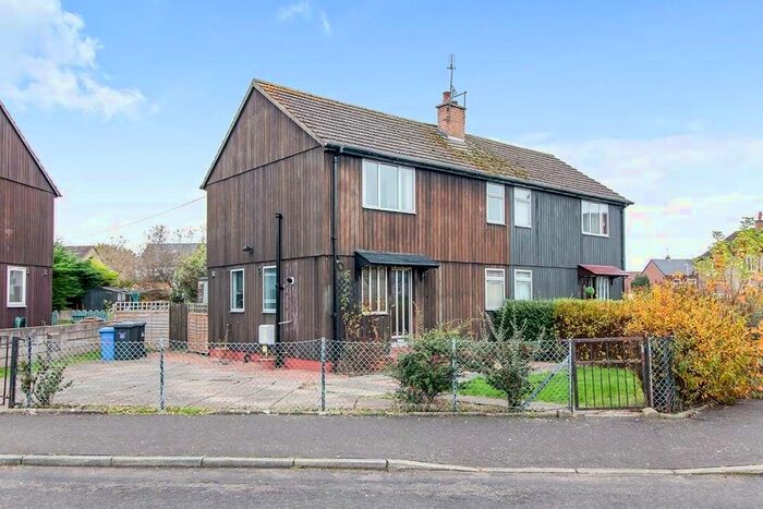 3 Bedroom Semi-Detached House To Rent In Findowrie Place, Dundee DD4