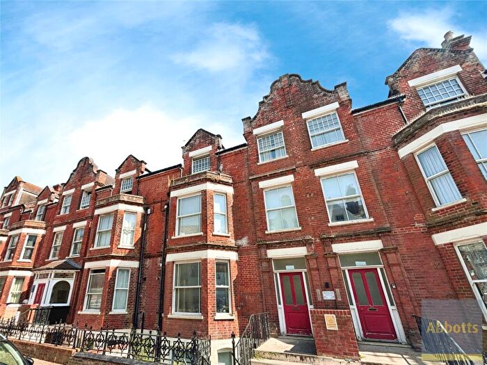 2 Bedroom Flat For Sale In Cabbell Road, Cromer, Norfolk, NR27
