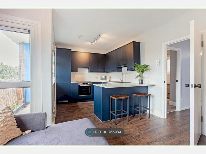 4 Bedroom Maisonette To Rent In Pearson House, London, SW15