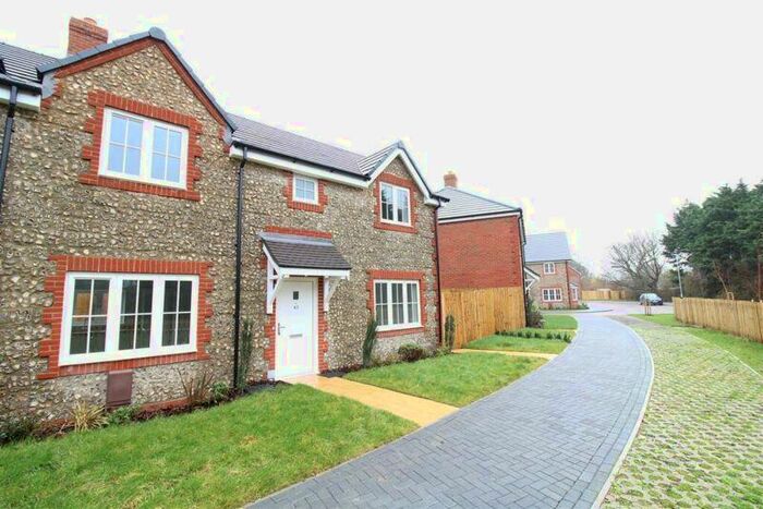 3 Bedroom Semi-Detached House To Rent In Connemara Crescent, Arundel, BN18