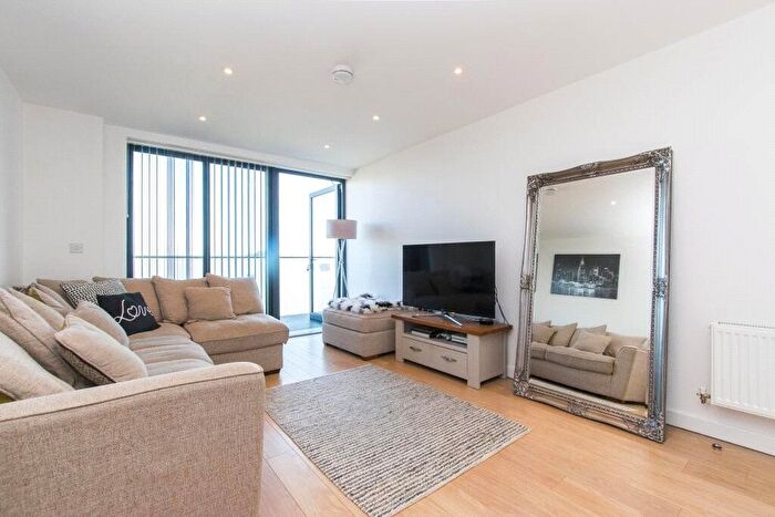 1 Bedroom Flat To Rent In Waterside Way, Tottenham, Haringey, London, N17