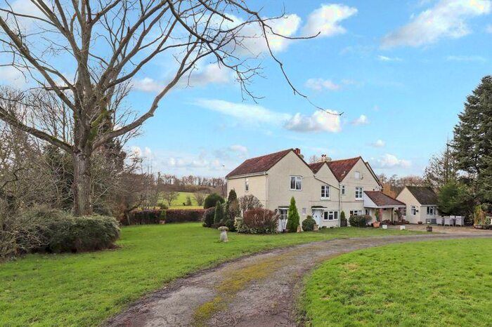 3 Bedroom Semi-Detached House To Rent In Broadway Road, Lightwater, GU18