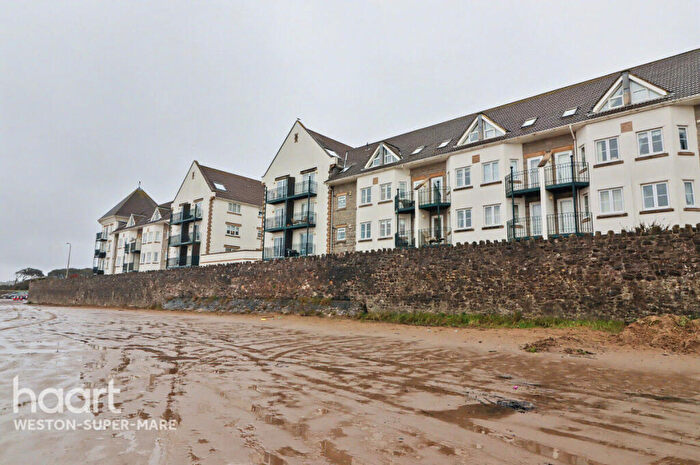 3 Bedroom Apartment For Sale In Royal Sands, Weston-Super-Mare, BS23