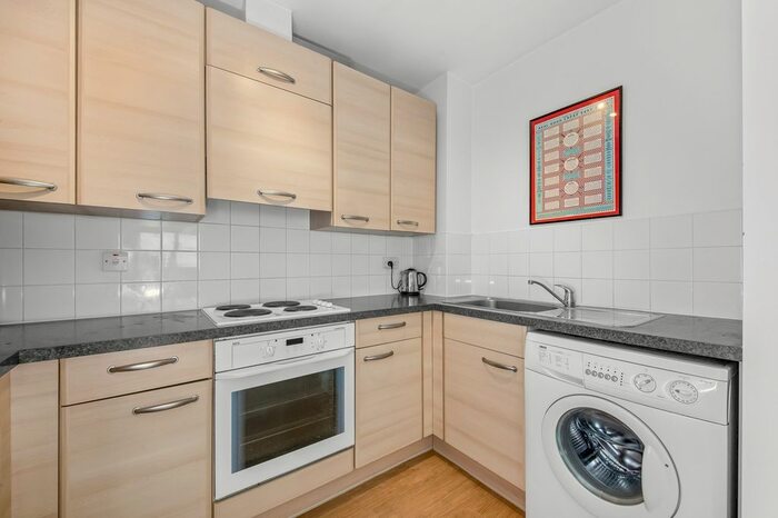 1 Bedroom Flat For Sale In Pipers House, Greenwich, SE10