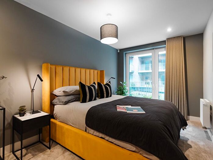 3 Bedroom Apartment To Rent In Melvin Walk, Edinburgh, EH3