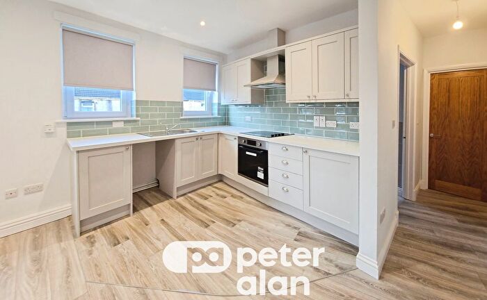 1 Bedroom Flat To Rent In Llangyfelach Road, Swansea, SA5