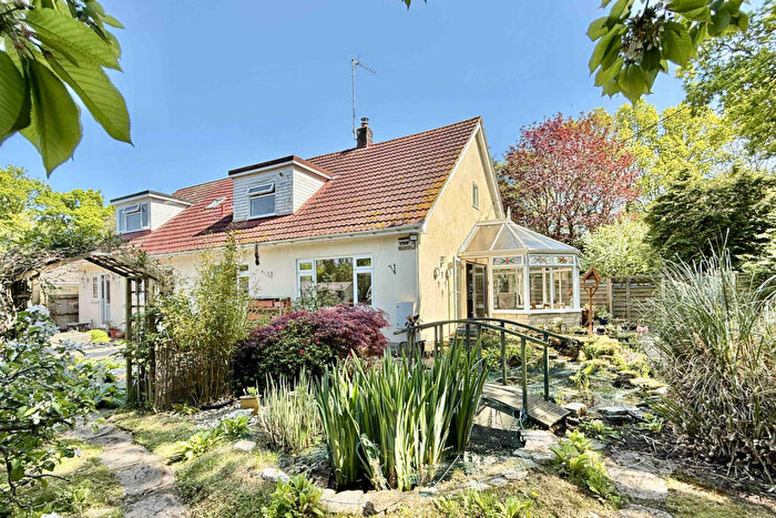4 Bedroom Detached House For Sale In Verwood Road, BH21