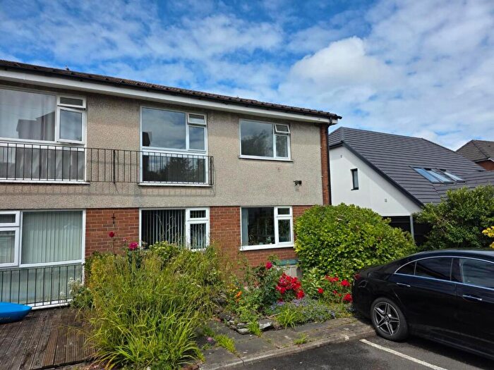 2 Bedroom House To Rent In Northcliffe Drive, Penarth, CF64