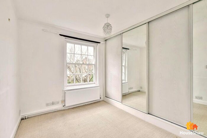 2 Bedroom Detached House For Sale In George Street, Chesham, HP5
