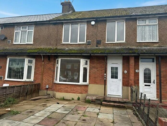 3 Bedroom Terraced House For Sale In Tonbridge Road, Maidstone, ME16