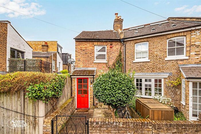 2 Bedroom End Of Terrace House For Sale In Coningsby Cottages, Ealing, W5