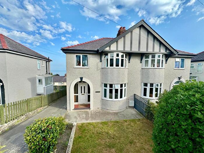 4 Bedroom House For Sale In Conway Old Road, Penmaenmawr, LL34