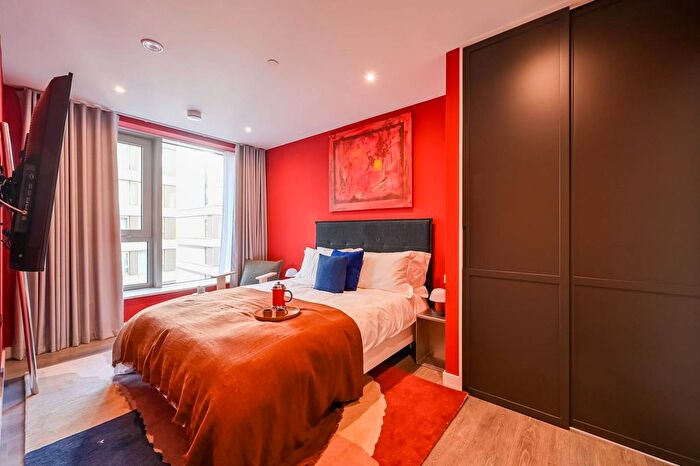 2 Bedroom Flat To Rent In Cherry Park Lane, Stratford, London, E20