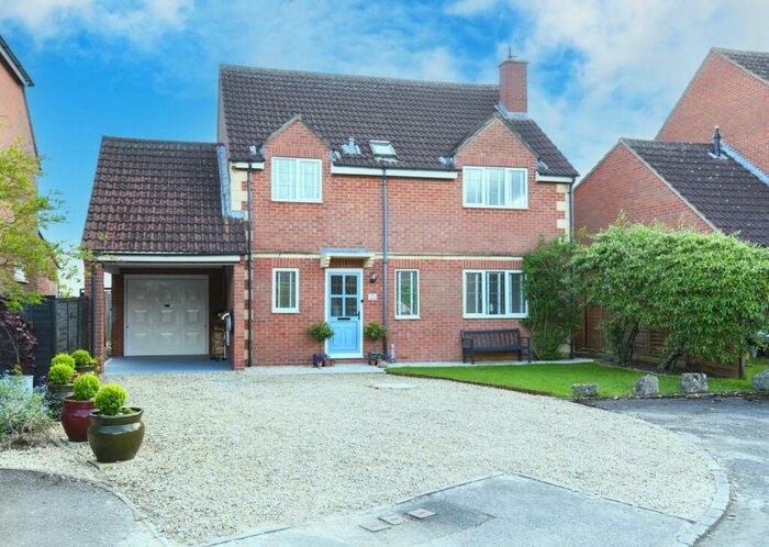 4 Bedroom Detached House For Sale In Bartletts Mead, Steeple Ashton, BA14