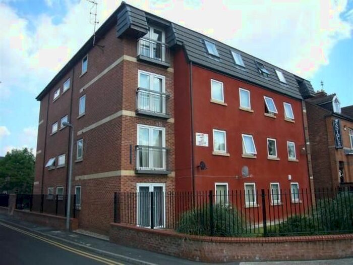 2 Bedroom Flat To Rent In Quince House, Salford M6