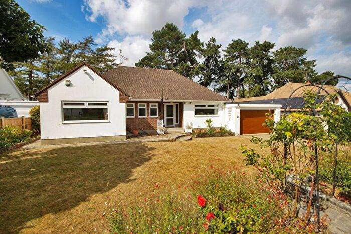 3 Bedroom Bungalow For Sale In Barnfield Close, Longfield, DA3