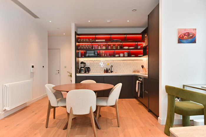 2 Bedroom Flat For Sale In Corson House, London City Island, Canary Wharf, E14