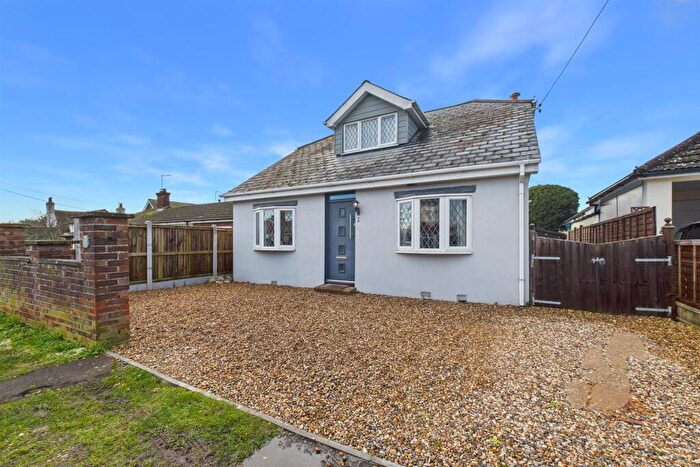 3 Bedroom Detached House For Sale In Suffolk Avenue, West Mersea, CO5