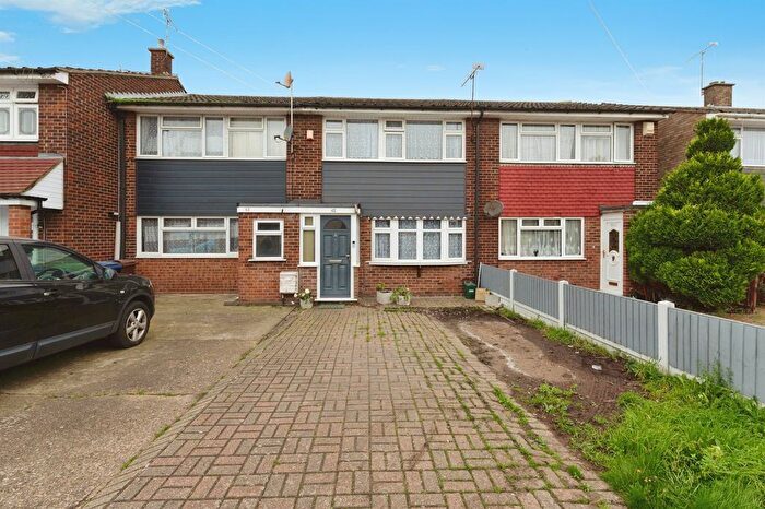 3 Bedroom Terraced House For Sale In Chaucer Close, Tilbury, RM18
