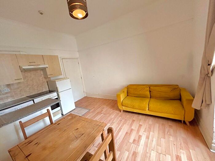 1 Bedroom Apartment To Rent In Glynrhondda Street, Cardiff(City), CF24