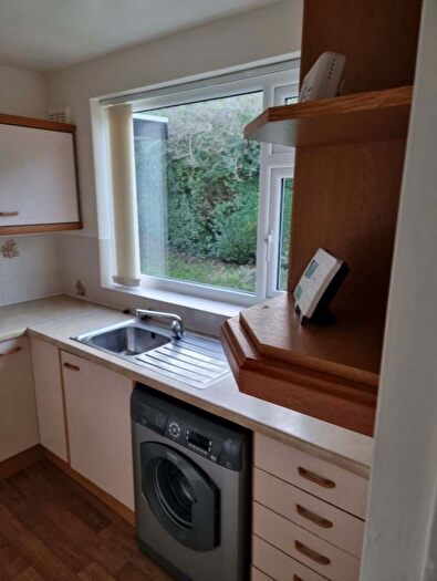 2 Bedroom Flat To Rent In Harvey Clough Road, Sheffield, S8