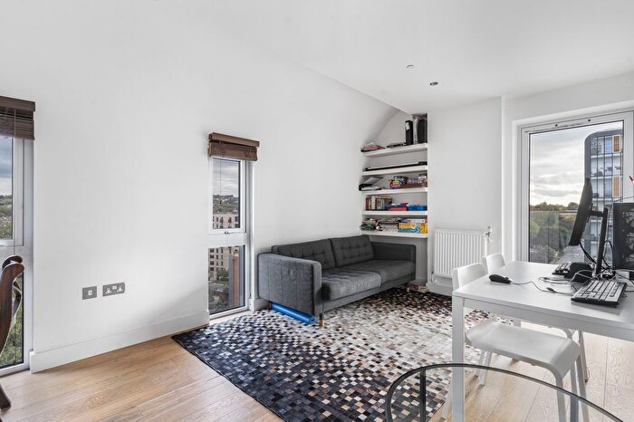 2 Bedroom Flat For Sale In Hancock House, Love Lane, London, SE18