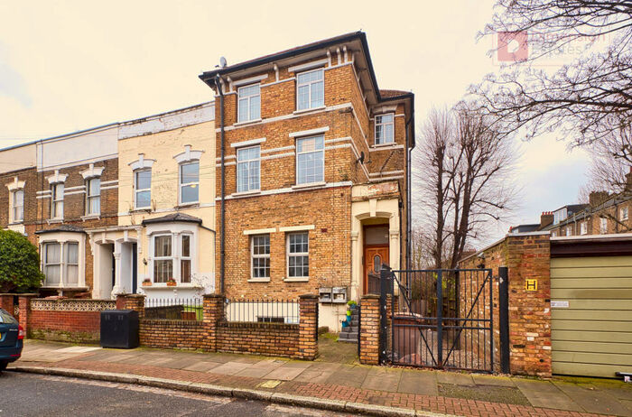 5 Bedroom Maisonette To Rent In Jenner Road, Stokenewington, North London, N16