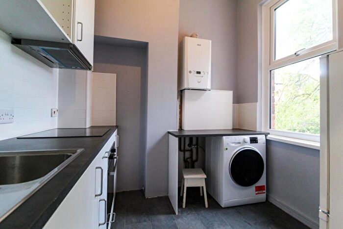 1 Bedroom Flat To Rent In Cresswell Grove, West Didsbury, M20