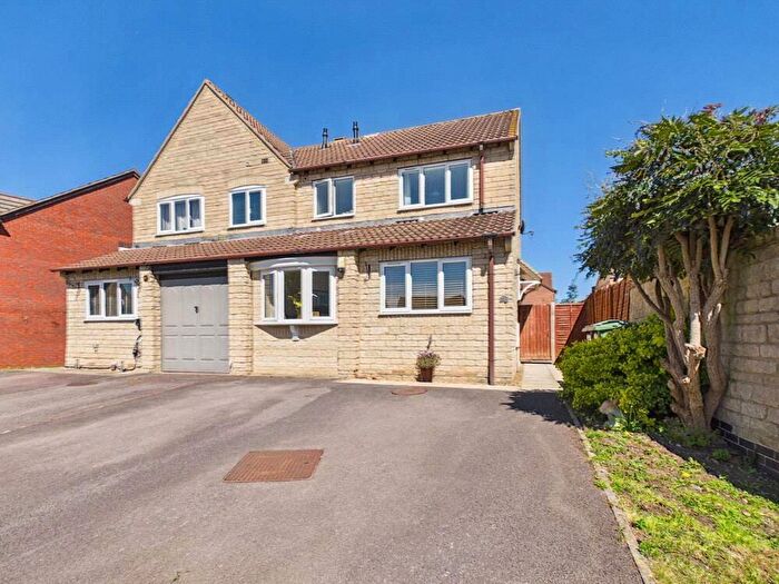 3 Bedroom Semi-Detached House For Sale In Teal Close, Quedgeley, Gloucester, Gloucestershire, GL2