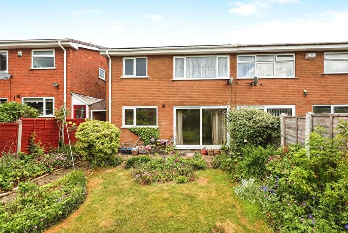3 Bedroom Semi Detached House For Sale In Saunton Way, Birmingham, West Midlands, B29