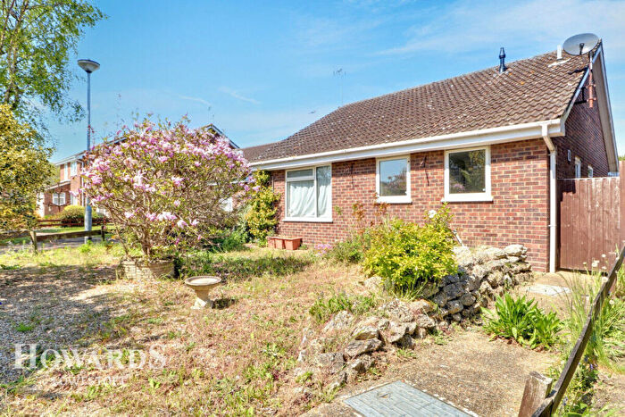 2 Bedroom Detached Bungalow For Sale In Marbella Green, Lowestoft, NR33