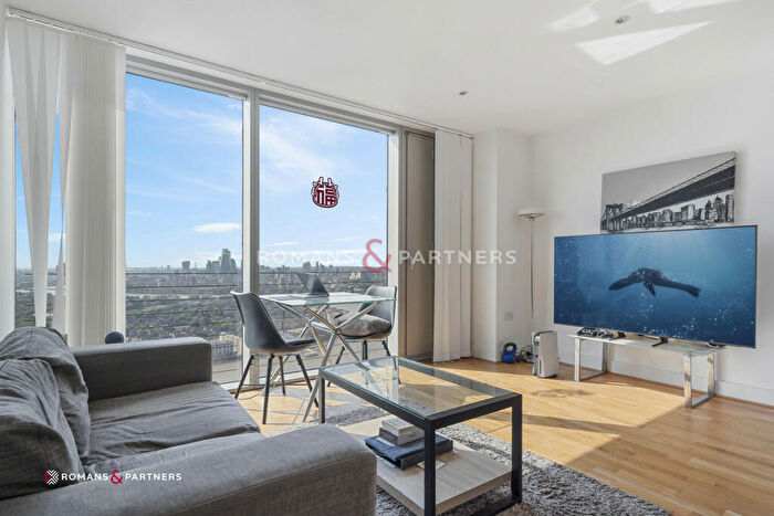 1 Bedroom Apartment To Rent In Landmark East, Canary Wharf, E14