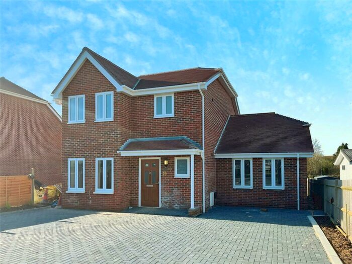 4 Bedroom House To Rent In Lodge Road, Locks Heath, Southampton, Hampshire, SO31