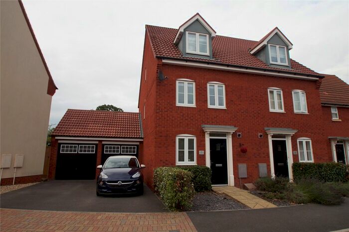 4 Bedroom Detached House To Rent In Clover Way, Bridgwater, Somerset, TA5