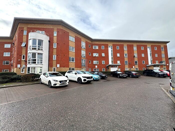 2 Bedroom Flat For Sale In Albatross Close, Beckton, London, E6