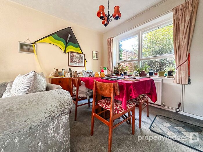 3 Bedroom End Terrace House For Sale In Brayfield Way, Norwich, NR6