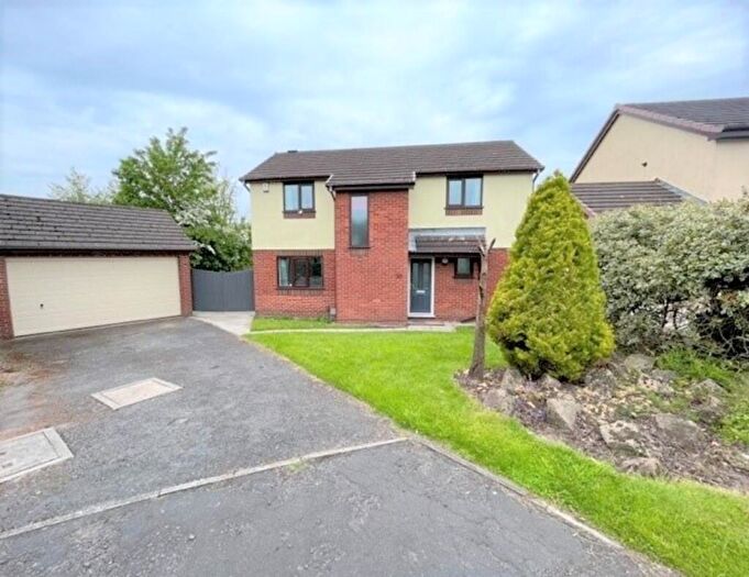 4 Bedroom Detached House To Rent In Lords Croft, Clayton-le-woods, PR6