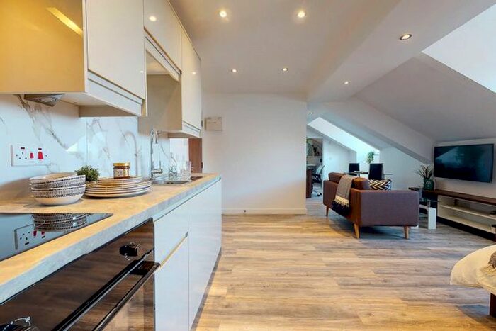 Studio To Rent In Flat, Hyde Terrace #, LS2