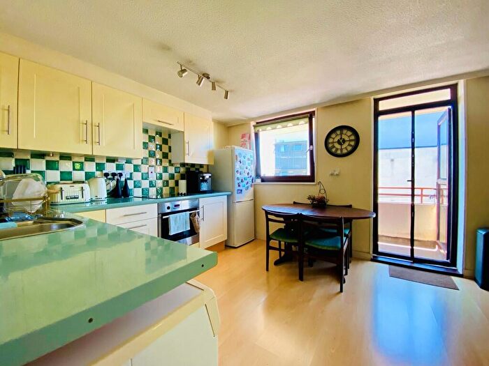 2 Bedroom Apartment For Sale In Belmont House, Silver Lane, EX4