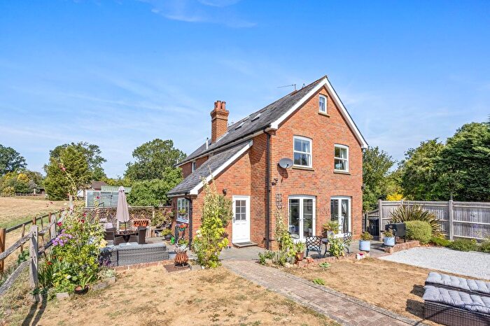 3 Bedroom Semi-detached House For Sale In High Street, Loxwood, RH14