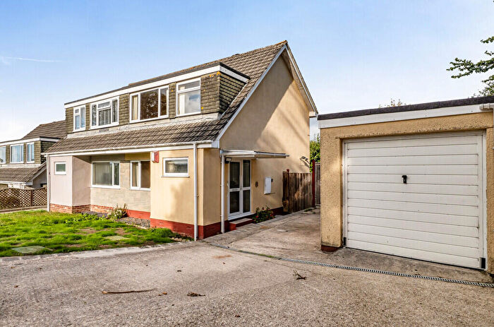 3 Bedroom Semi-Detached House For Sale In Grantham Close, Plympton, Plymouth, PL7