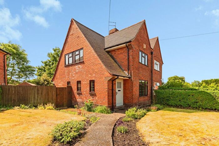 3 Bedroom Semi Detached House For Sale In Bracknell Crescent, Nottingham, NG8
