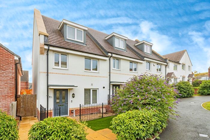 3 Bedroom End Terrace House For Sale In Lupin Way, Newton Abbot, Devon, TQ12