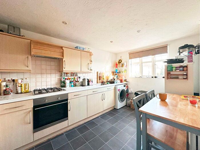 3 Bedroom Town House For Sale In Pearcy Close, Harold Hill, Romford, RM3
