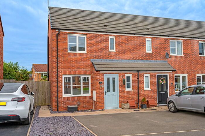 3 Bedroom End Of Terrace House For Sale In Greenfields Drive, Newport, TF10