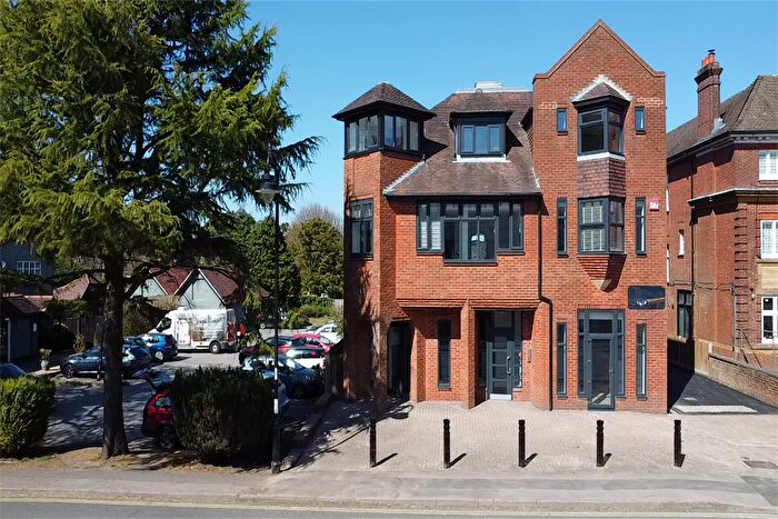 2 Bedroom Flat To Rent In Flat Marlborough House, Headley Road, Grayshott, Hindhead, GU26