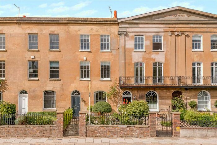 4 Bedroom Terraced House To Rent In Kings Road, Windsor, Berkshire, SL4