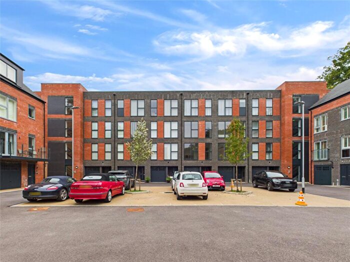 1 Bedroom Apartment For Sale In Rooksmoor Mills, Bath Road, Woodchester, Stroud, GL5